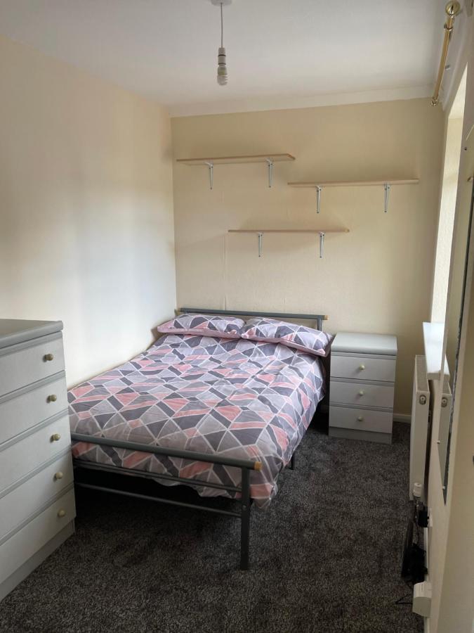 Spacious, Sleeps 17, 3 Bathrooms, Parking, Mansfield Buitenkant foto