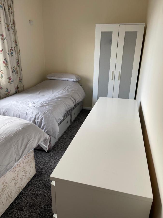Spacious, Sleeps 17, 3 Bathrooms, Parking, Mansfield Buitenkant foto