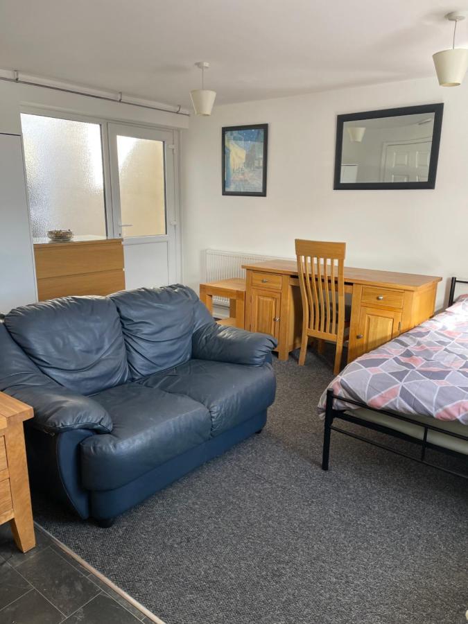 Spacious, Sleeps 17, 3 Bathrooms, Parking, Mansfield Buitenkant foto