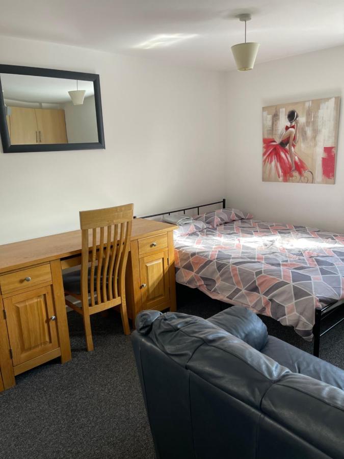 Spacious, Sleeps 17, 3 Bathrooms, Parking, Mansfield Buitenkant foto