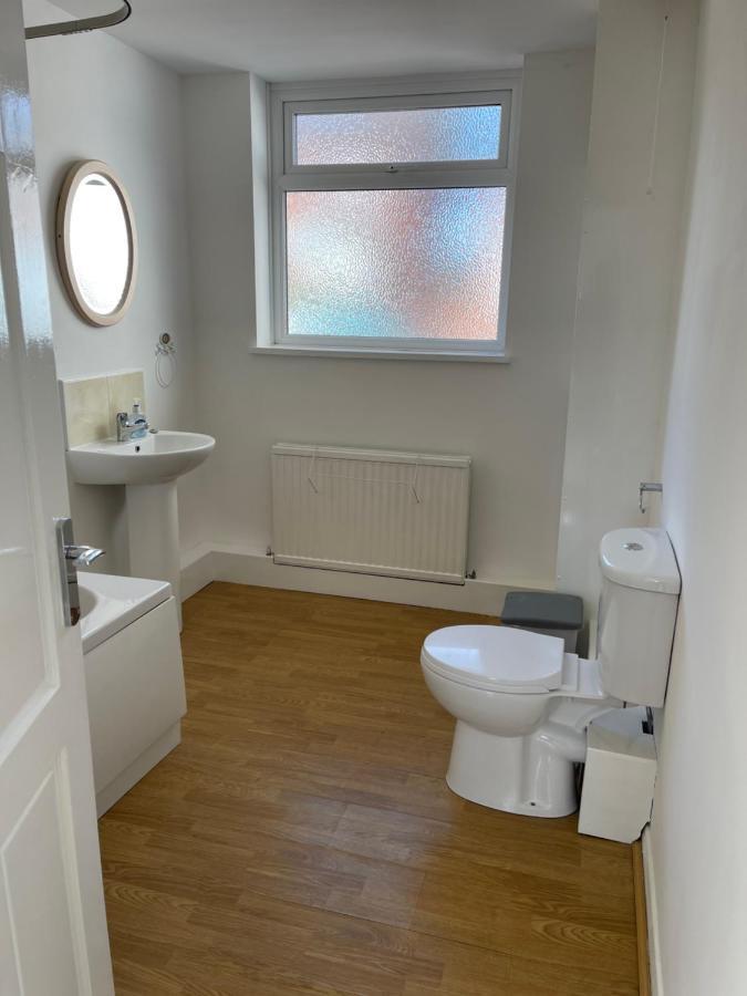 Spacious, Sleeps 17, 3 Bathrooms, Parking, Mansfield Buitenkant foto