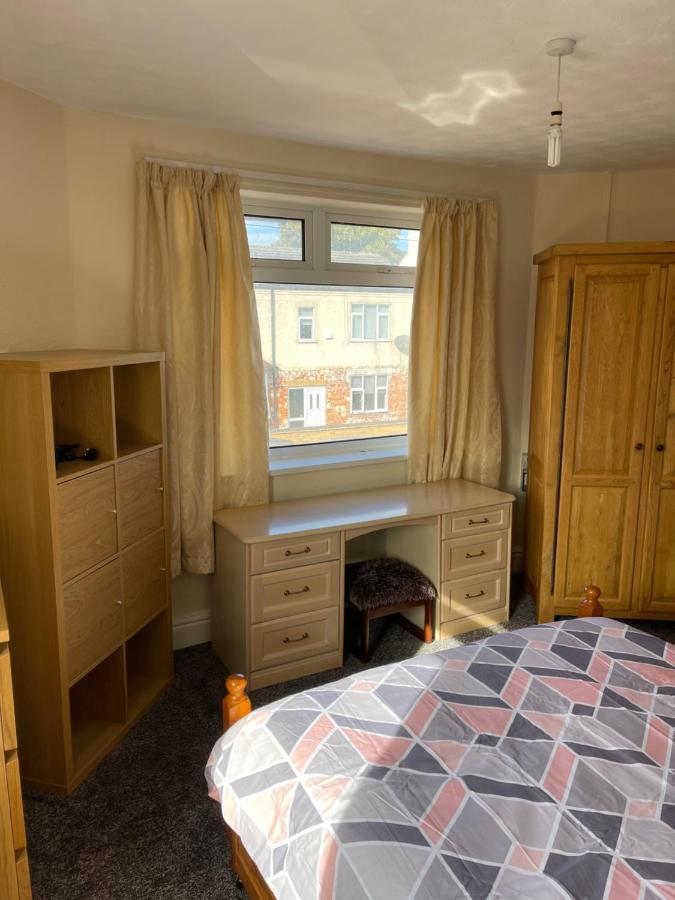 Spacious, Sleeps 17, 3 Bathrooms, Parking, Mansfield Buitenkant foto