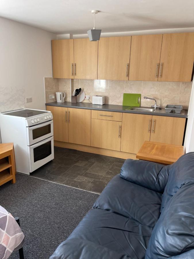 Spacious, Sleeps 17, 3 Bathrooms, Parking, Mansfield Buitenkant foto